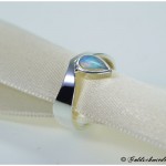 Silberring 925/- mit echten Opal in Tropfenform